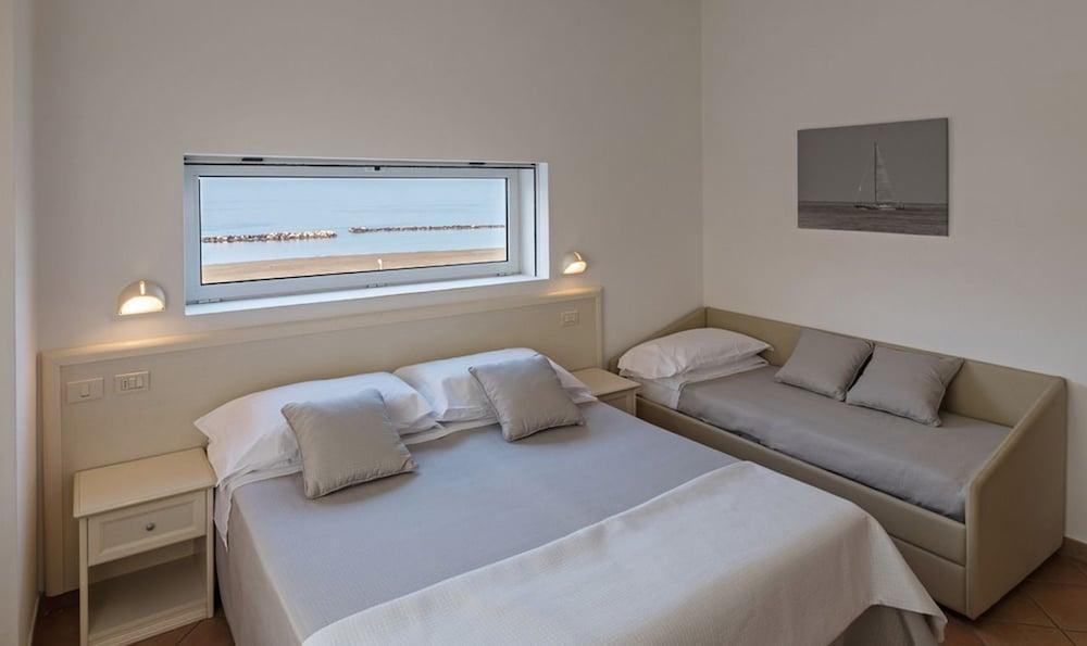 Trevi Family Resort Cattolica Buitenkant foto
