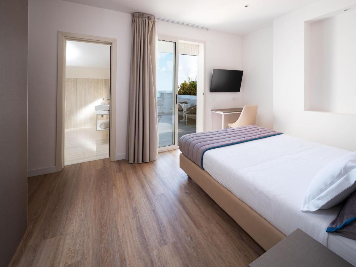 Trevi Family Resort Cattolica Buitenkant foto